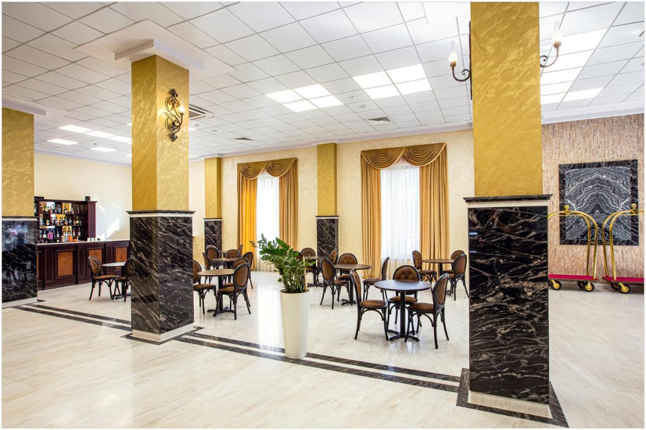 Ani Grand Hotel Erevan Exterior foto